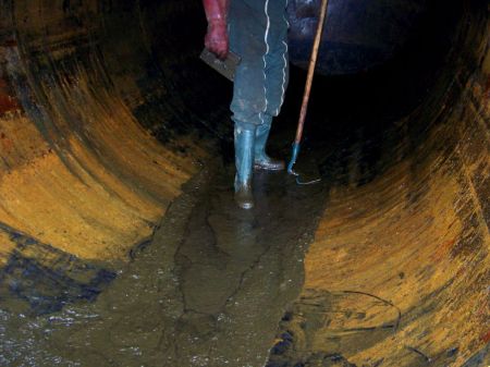 Nettoyage des cuves enterrées